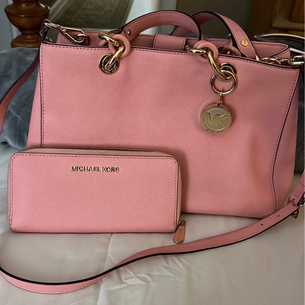 Michael Kors saffiano purse and wallet